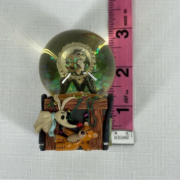 Disney Nightmare Before Christmas Jack & Zero Mini Snow Globe - Picture 12 of 13